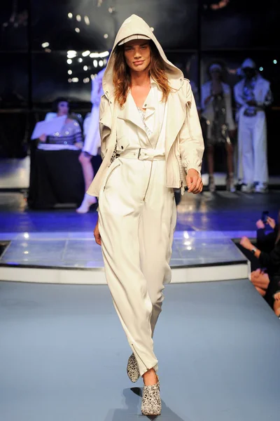 Look 20